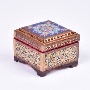 صندوق مجوهرات خشبي مصنوع يدويًا بتصميم ختام إيراني – ياس