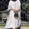 عباية أنيقة للنساء بأكمام فضفاضة وقماش ناعم