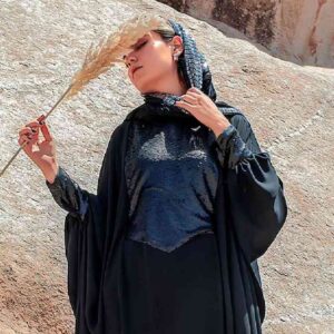 عباية الفراشة الأنيقة للنساء – قماش ناعم وتصميم فريد