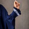 عباية الفراشة التقليدية للنساء – قماش كريب ناعم باللون الأزرق الداكن