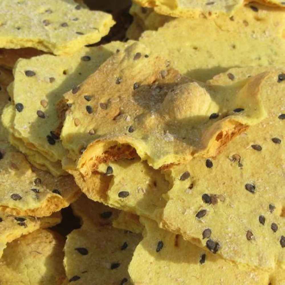 الخبز المجفف التقليدي بالحليب المخبوز في منطقة أرديستان