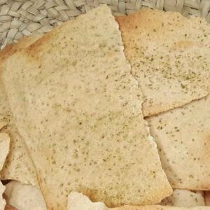 خبز مجفف مخبوز يدويًا بقشر القمح