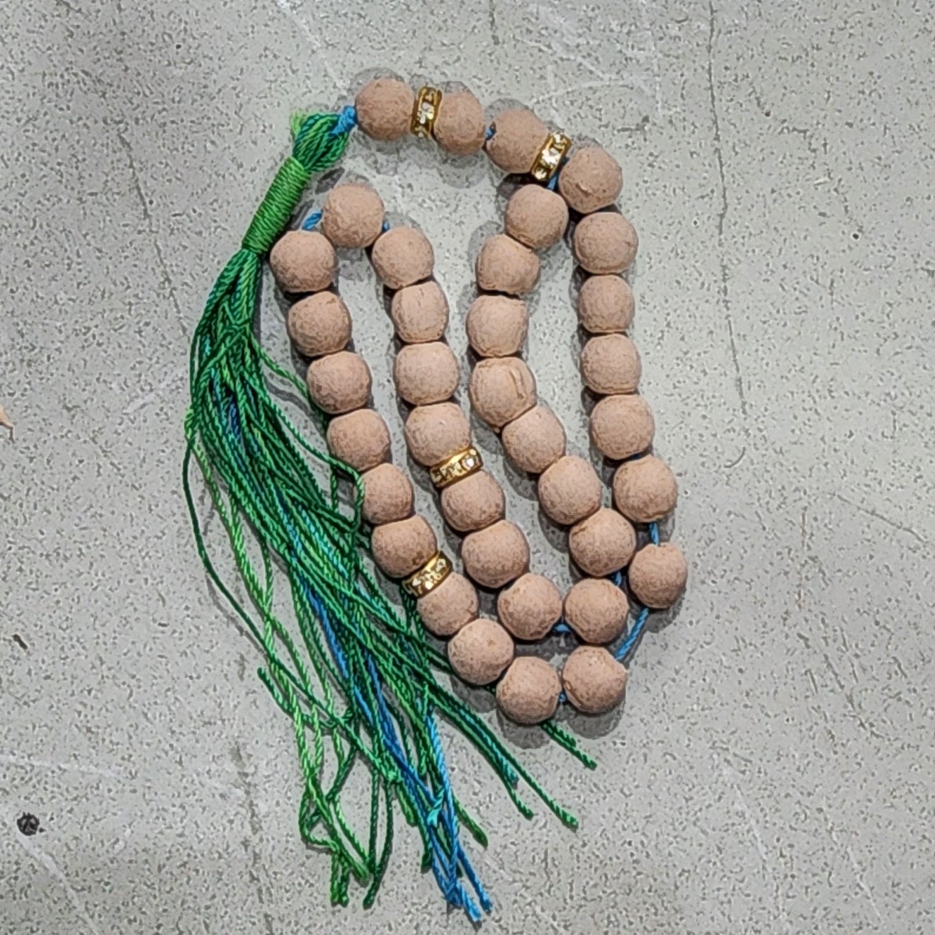 سبحة كربلاء خاك شفاء من كربلاء مع 33 حبة تسبيح