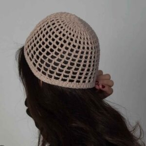 قبعة كروشيه – دافئة، أنيقة وعصرية، مثالية لكل الأزياء