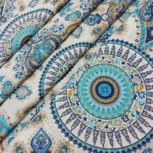 قماش إيراني مزخرف بتصميم ترمه بايسلي الكلاسيكي