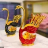 طقم ملاعق شاي بتصميم رباط عنق، يشمل 6 قطع مع حامل ملاعق بتصميم بجعة