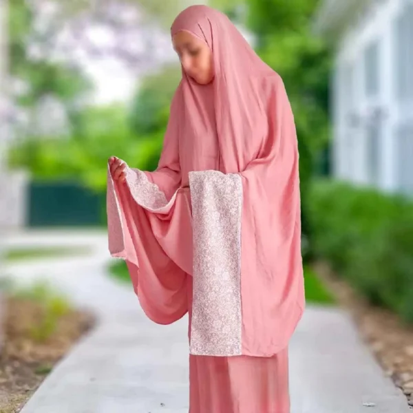 عباءة صلاة إسلامية مع شادر نصف شفاف وردي ناعم جداً وتنورة – 170 سم