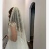 طرحة زفاف مزينة باللؤلؤ لتصريح أنيق ليوم زفاف ساحر، متوفرة بطول 2 أو 5 أمتار