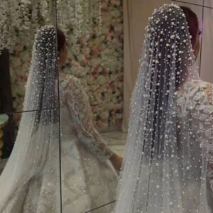 طرحة زفاف طويلة جداً بطول 2 متر مزينة بالكامل باللؤلؤ