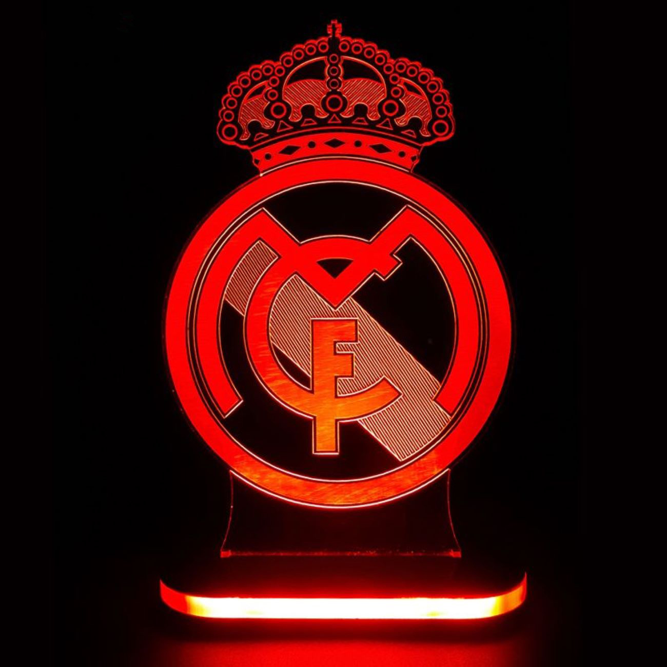 مصباح ليلي بتصميم شعار فريق ريال مدريد